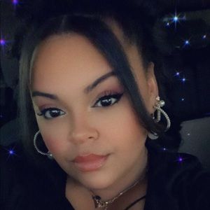 Meet your Posher, Dana